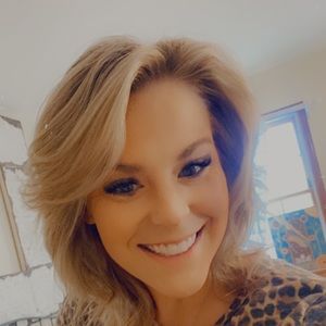 Meet your Posher, Carly